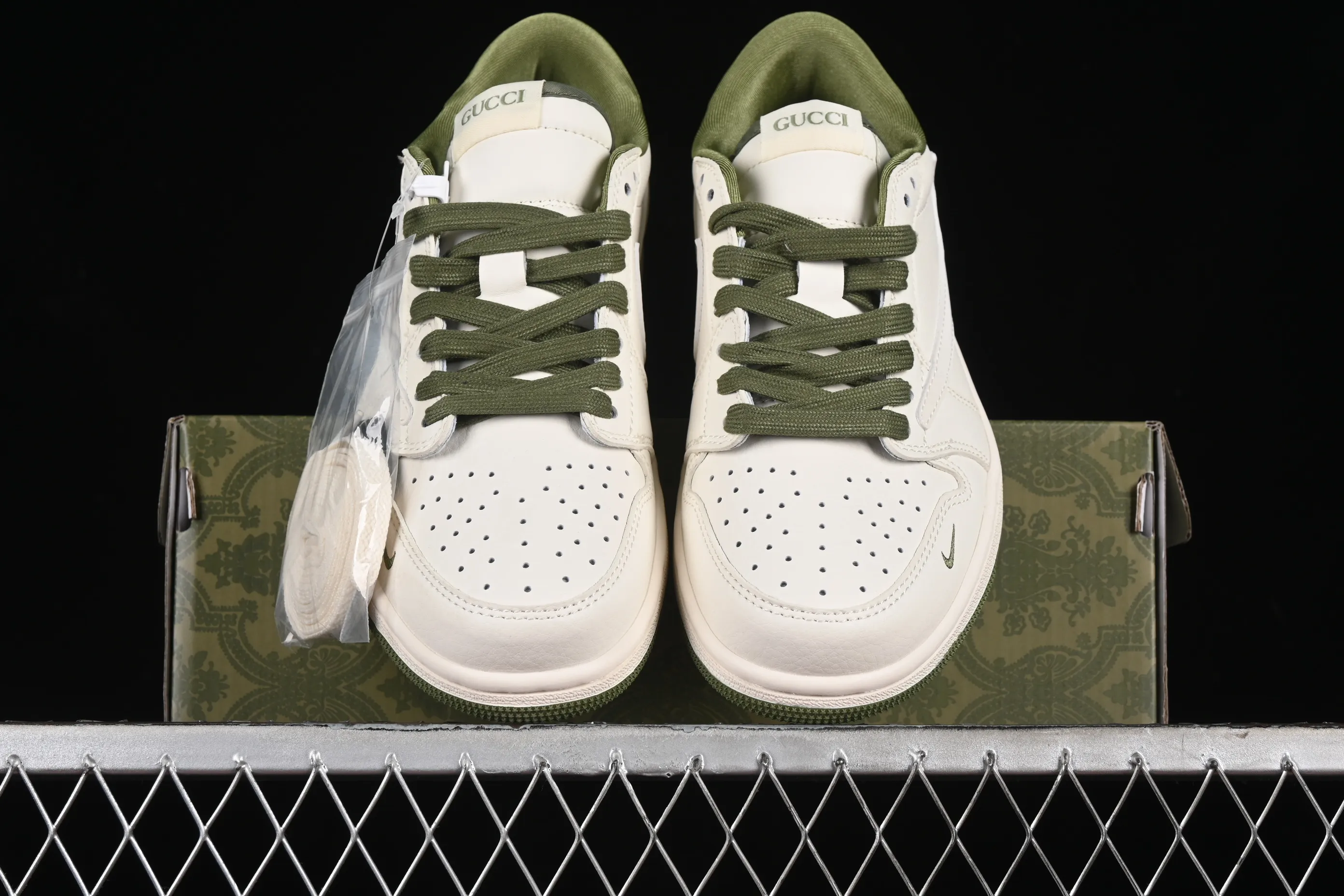 All categories Air Jordan Jordan series basketball shoes Air Jordan 1 Low High-end customized low-top sneakers Travis Scott x Fragment Design x Air Jordan 1 Low OG SP AJ1 Joe 1 Gucci joint-off-white fresh green low-top cultural casual sneakers DM6688-606